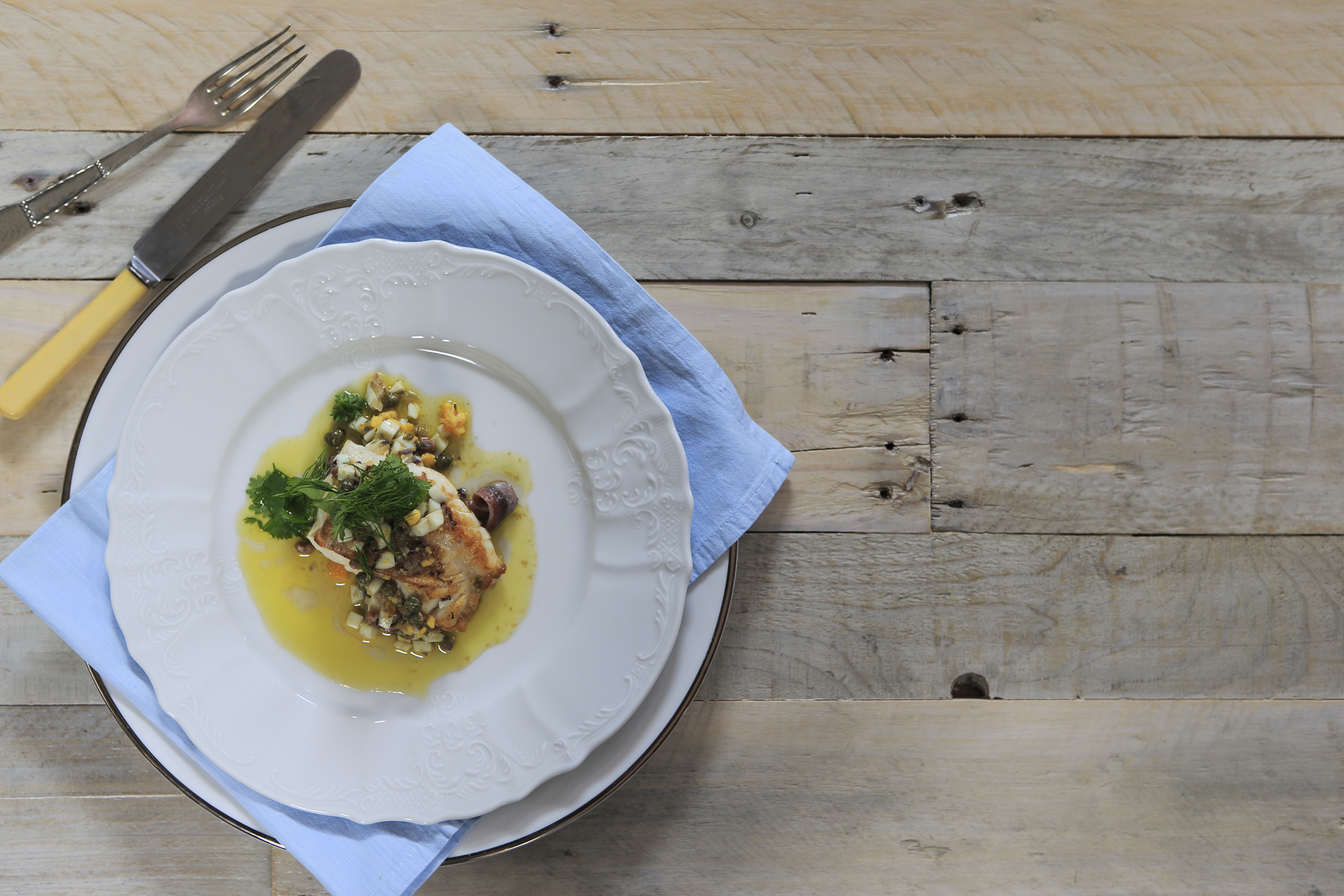 Cod loins with anchovy-egg sauce